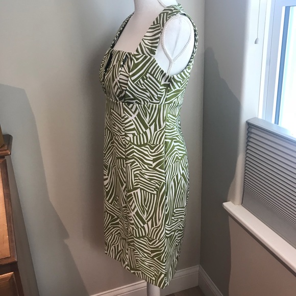 Patterned Dress - Picture 3 of 6